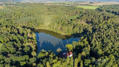 Prodej unikátní stavby 1 150 m2, pozemek 2 217 m2