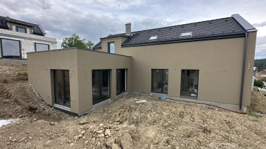 Prodej nízkoenergetické novostavby RD 5+kk, 191 m2 s pozemkem 803 m2 v obci Velká Lečice