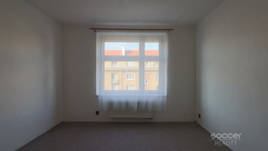 Pronájem prostorného bytu 2+1/B, 84 m2, ulice Čimická, Praha 8 - Kobylisy.