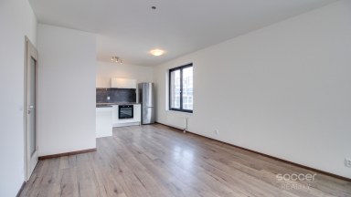 Pronájem krásného bytu 1+kk/terasa, 35+9 m2, ul. Nekvasilova, Praha 8 – Karlín.