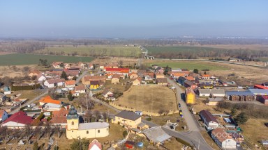 Prodej pozemků o celkové výměře 4625 m2, Zálezlice.