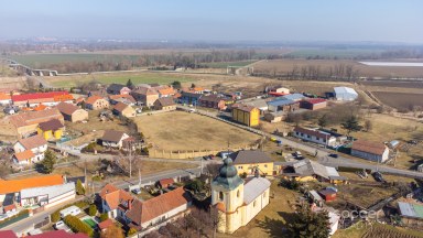 Prodej pozemků o celkové výměře 4625 m2, Zálezlice.