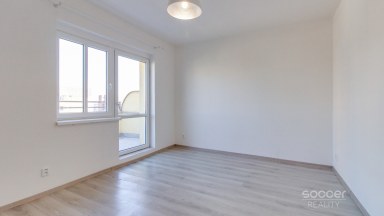 Pronájem bytu 1+1, 32 m² + terasa 15 m² + sklep 6 m², Praha 4 – Pankrác, ul. Neveklovská