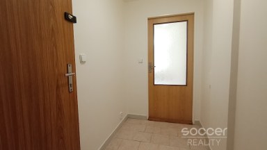 Pronájem bytu 2+kk, 42 m², Praha 8 – Kobylisy, ul. Čimická.