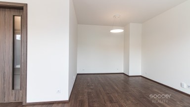 Pronájem bytu 1+kk/T/S/G, 39 m2, ul. Sokolovská, Praha 9 - Vysočany.