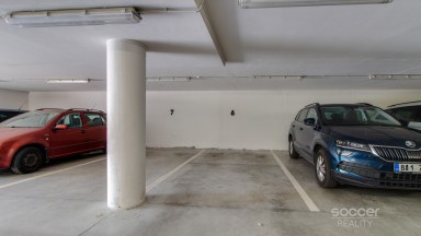 Pronájem garážového stání, 15 m², ul. Stará náves, Praha 9 – Letňany.