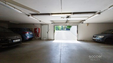 Pronájem garážového stání, 15 m², ul. Stará náves, Praha 9 – Letňany.
