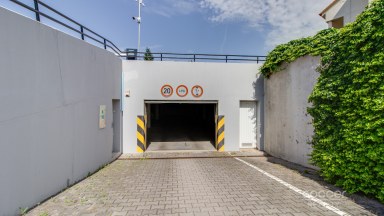 Pronájem garážového stání, 15 m², ul. Stará náves, Praha 9 – Letňany.