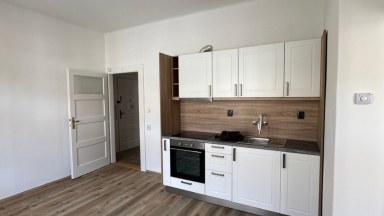 Pronájem hezkého bytu 2+kk, 51 m2, Praha 3 - Žižkov, ul. Jeseniova.