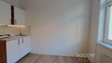 Pronájem bytu 1+kk, 17m2, Praha 3 - Žižkov, ul. Jeseniova.