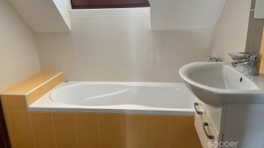 Příjemný byt 2+kk s parkováním, Kosmonosy, 1 km od Mladé Boleslavi.