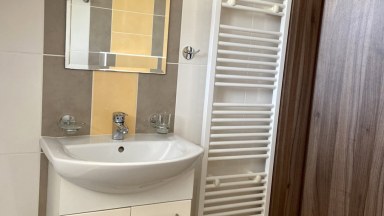 Příjemný byt 2+kk s parkováním, Kosmonosy, 1 km od Mladé Boleslavi.