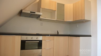 Příjemný byt 2+kk s parkováním, Kosmonosy, 1 km od Mladé Boleslavi.