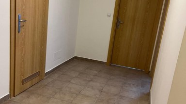 Pronájem bytu 2+kk/B/G v Praze 4 - Krč, ulice Panuškova.