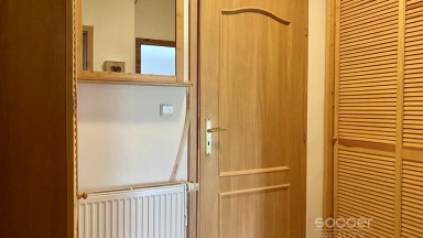 Atypický podkrovní byt 2+kk v atraktivním centru města. 