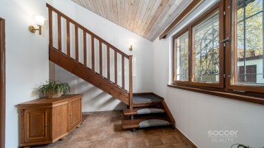 Kouzelný venkovský dům s příjemnou zahradou v atraktivní lokalitě.