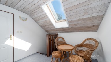 Malebný venkovský dům s prostornou zahradou blízko Českého ráje.