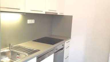 Pronájem bytu 2 + kk, 40 m2, v Praze 5 -  Košíře, ulice Karenova.