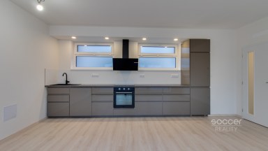 Pronájem bytu 2+kk s velkou lodžií – Projekt ZLATÝ KOPEC, Praha – Přezletice.