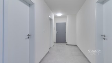 Pronájem bytu 2+kk s velkou lodžií – Projekt ZLATÝ KOPEC, Praha – Přezletice.