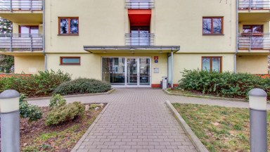 Pronájem bytu 1+kk/L/G, 46 m2, ul. Ústavní, Praha 8 - Bohnice.