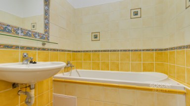 Prodej bytu 2+1/2xL 74,8 m2, ulice Patočkova, Praha 6 - Střešovice. 