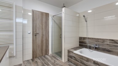 Rodinný dům 4+kk s terasou a zahradou, Kaňk u Kutné Hory.