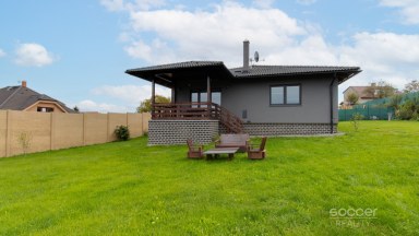 Rodinný dům 4+kk s terasou a zahradou, Kaňk u Kutné Hory.