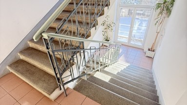 Pronájem bytu 1+kk, 26m2 v Praze 3 - Jeseniova ulice.