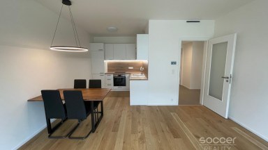 Pronájem bytu 2+kk, 54,1 m2 s terasou 5,7 m2 a sklepem, Praha 10 – Strašnice, ul. Ramonova.