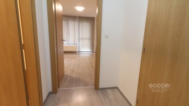 Pronájem bytu 1+kk/B/PS, 34 m2, Praha - Čakovice, ul. Bermanova.