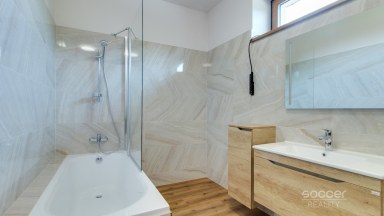 Pronájem bytu 3+kk se zahradou, Praha 20 – Horní Počernice, ul. Třebešovská.