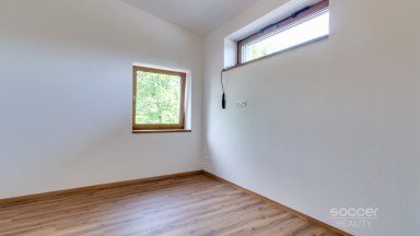 Pronájem bytu 3+kk se zahradou, Praha 20 – Horní Počernice, ul. Třebešovská.