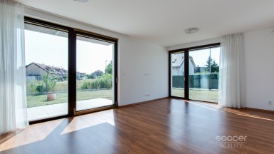 Pronájem domu se zahradou, Praha 20 – Horní Počernice, U Zimoviště