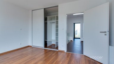Pronájem domu se zahradou, Praha 20 – Horní Počernice, U Zimoviště