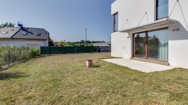 Pronájem domu se zahradou, Praha 20 – Horní Počernice, U Zimoviště