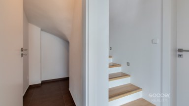 Pronájem domu se zahradou, Praha 20 – Horní Počernice, U Zimoviště