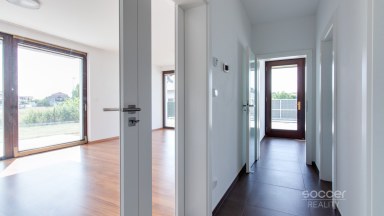Pronájem domu se zahradou, Praha 20 – Horní Počernice, U Zimoviště