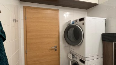 Pronájem bytu 2+kk/B/G, 58 m2, ulice Sousedíkova, Praha 9 - Vysočany. 