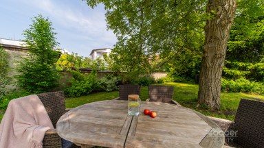 Velmi krásný nadstandardní byt ve vile se zahradou.