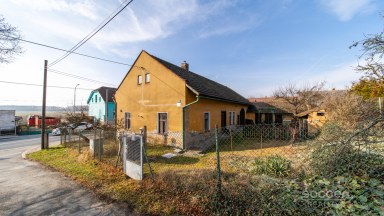 Prodej rodinného domu 4+kk/Stodola/zahrada, Kly, Dolní vinice.