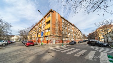 Pronájem bytu 2+kk/B/S, 53 m2, ul. Prouzova, Praha 9 - Vysočany.
