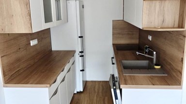 Útulný byt 2+kk ve vyhledávané části Kobylis.