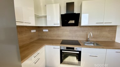 Velmi hezký byt po rekonstrukci ve vyhledávané lokalitě.