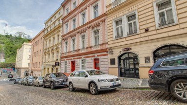Slunný byt 2+kk se spacím patrem, po rekonstrukci, Praha 3 – Žižkov