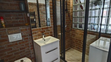 Pronájem bytu 1+1 s terasou, 30 m2, Praha 2 - Vinohrady.