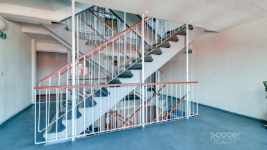 Prodej bytu 1+kk, 39,3 m² s garážovým stáním a sklepem, Praha 9 – Letňany, ul. Třinecká.