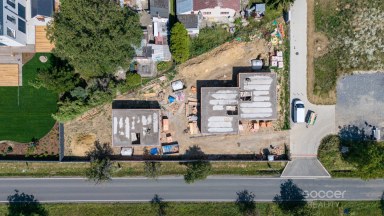 Prodej rezidenčního projektu – 3 nové rodinné domy, Praha–Koloděje.