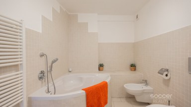 Pronájem exkluzivního mezonetového bytu 3+kk, 95 m² na Karlově náměstí